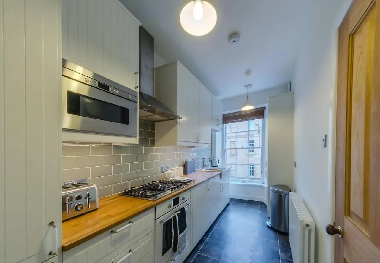 Joivy Stylish Apt In Trendy New Town Location Edinburgh